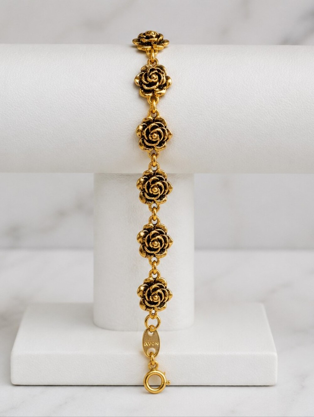 Vintage Avon Gold Tone Rose Link Bracelet 6.5" Floral Spring Ring Clasp